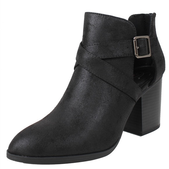 Black almond toe criss cross cut out ankle boot - Picture 2 of 4